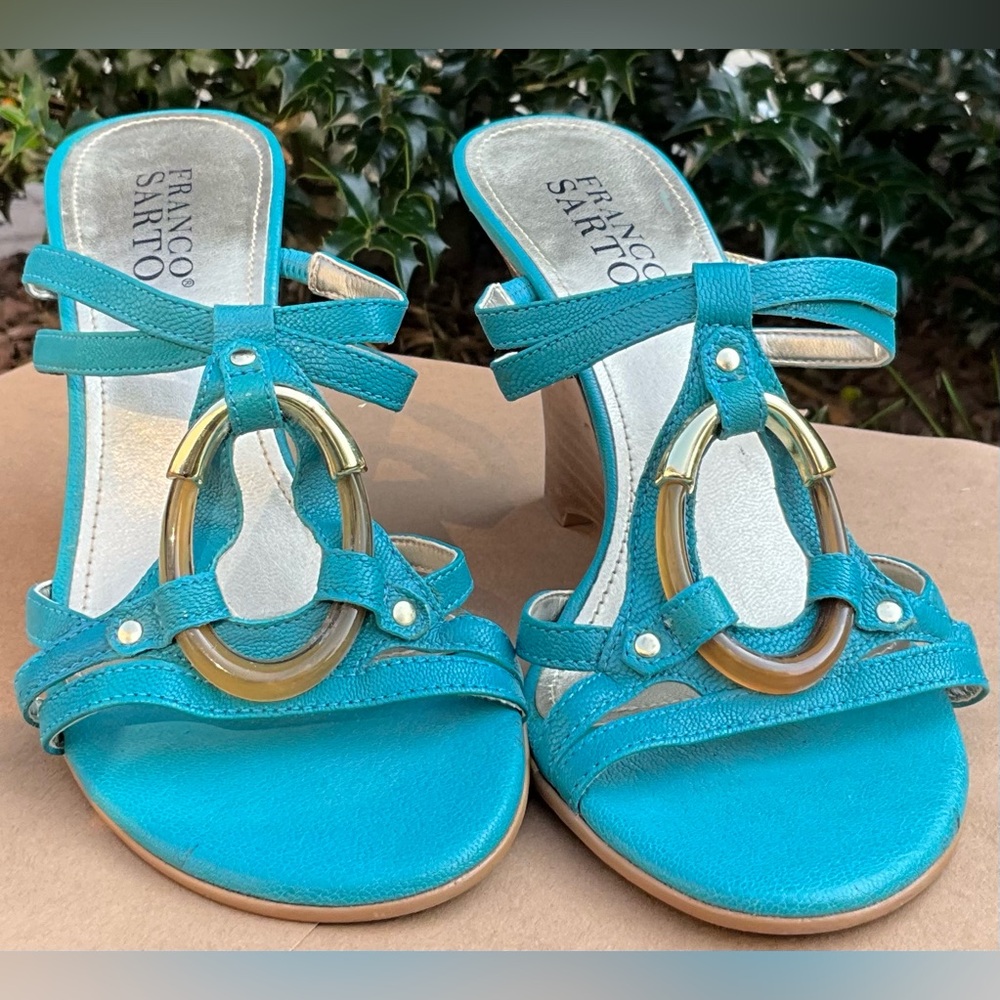 Adorable Franco Sarto Leather Turquoise Slip On Sandal Wood Wedge size 6
